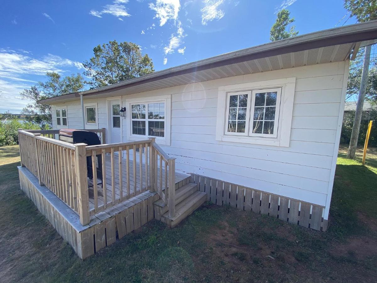 The Pines Motel And Cottages Rustico Exterior photo